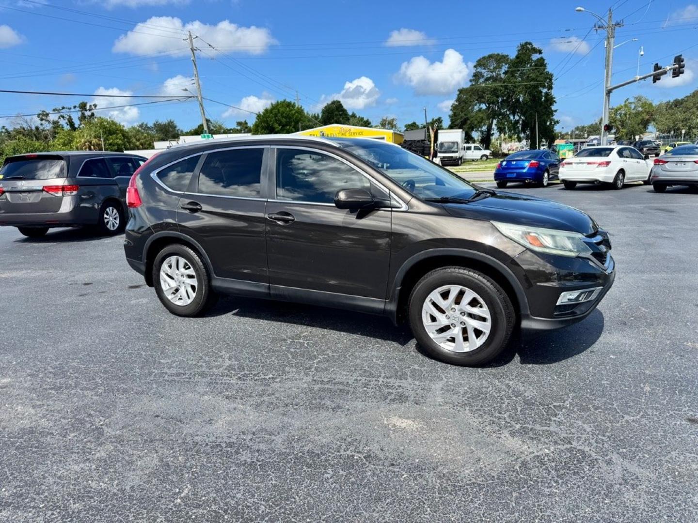 2015 GRAY HONDA CR-V EXL (2HKRM3H70FH) with an 2.4L engine, Continuously Variable transmission, located at 2929 9th St. West, Bradenton, 34205, (941) 242-2810, 27.473591, -82.570679 - Thanks for inquring into DriveNation USA! All vehicles listed can be viewed at www.drivenationusa.com for vehicle history reports and additonal info. We cannot quote any terms such as down payments or monthly payments without an application. You can apply directly at www.drivenationusa.com or by con- Photo#1