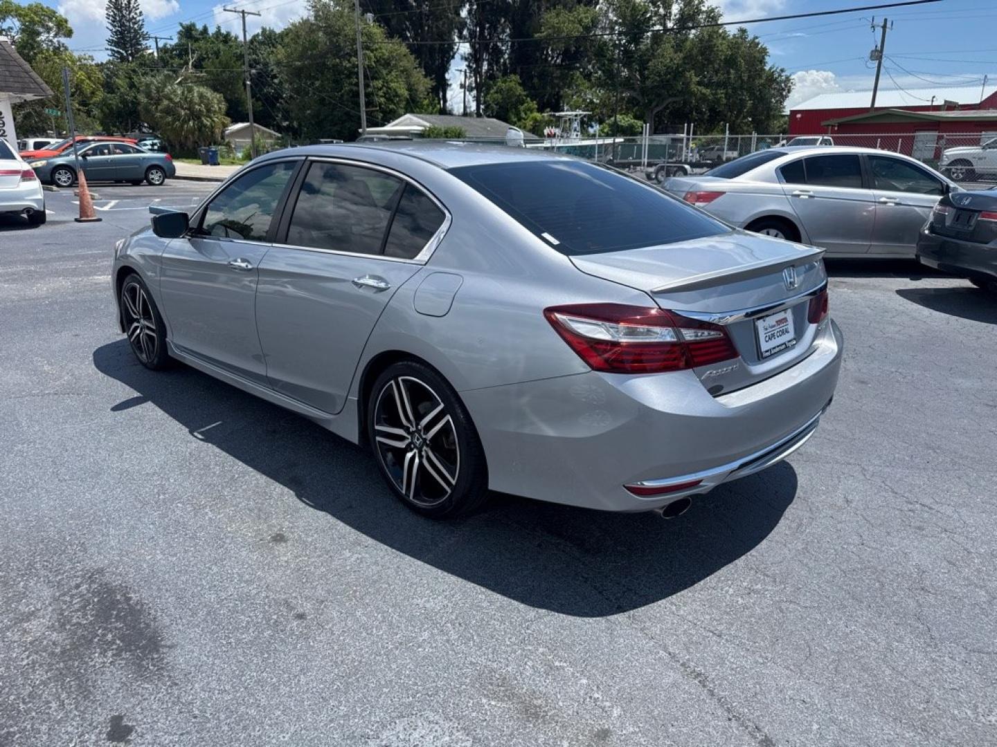 2016 SILVER HONDA ACCORD SPORT (1HGCR2F56GA) with an 2.4L engine, Continuously Variable transmission, located at 2929 9th St. West, Bradenton, 34205, (941) 242-2810, 27.473591, -82.570679- Photo#4