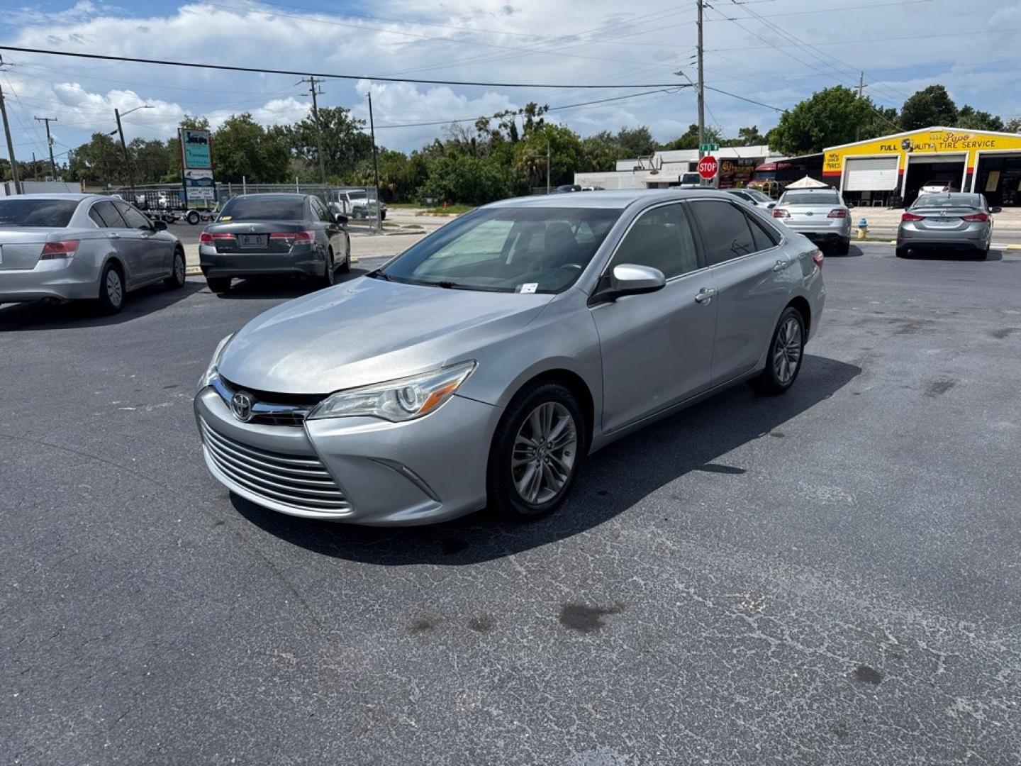 2015 SILVER TOYOTA CAMRY LE (4T1BF1FK4FU) with an 2.5L engine, Automatic transmission, located at 2929 9th St. West, Bradenton, 34205, (941) 242-2810, 27.473591, -82.570679- Photo#3