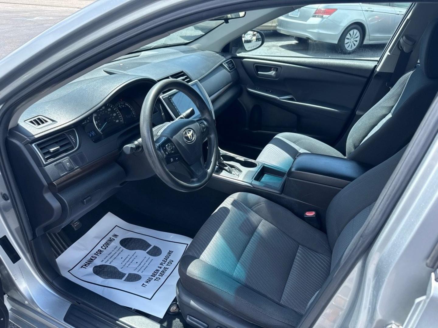 2015 SILVER TOYOTA CAMRY LE (4T1BF1FK4FU) with an 2.5L engine, Automatic transmission, located at 2929 9th St. West, Bradenton, 34205, (941) 242-2810, 27.473591, -82.570679- Photo#9