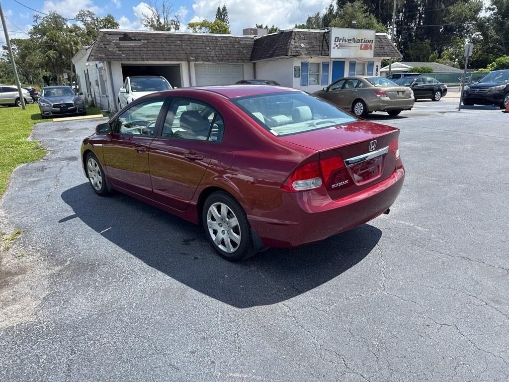 2009 RED HONDA CIVIC LX (2HGFA16599H) with an 1.8L engine, Automatic transmission, located at 2929 9th St. West, Bradenton, 34205, (941) 242-2810, 27.473591, -82.570679 - Thanks for inquring into DriveNation USA! All vehicles listed can be viewed at www.drivenationusa.com for vehicle history reports and additonal info. We cannot quote any terms such as down payments or monthly payments without an application. You can apply directly at www.drivenationusa.com or by con- Photo#5