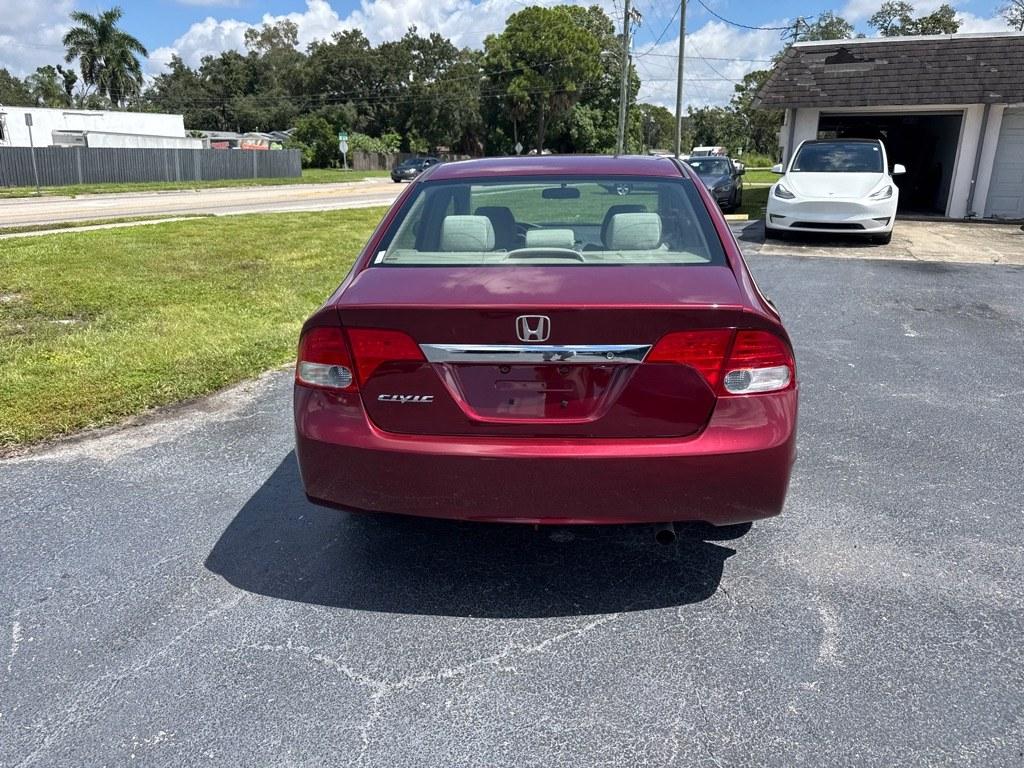 2009 RED HONDA CIVIC LX (2HGFA16599H) with an 1.8L engine, Automatic transmission, located at 2929 9th St. West, Bradenton, 34205, (941) 242-2810, 27.473591, -82.570679 - Thanks for inquring into DriveNation USA! All vehicles listed can be viewed at www.drivenationusa.com for vehicle history reports and additonal info. We cannot quote any terms such as down payments or monthly payments without an application. You can apply directly at www.drivenationusa.com or by con- Photo#6